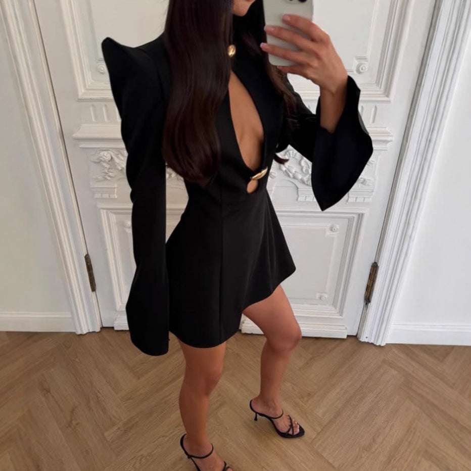 The Verona Cutout Mini