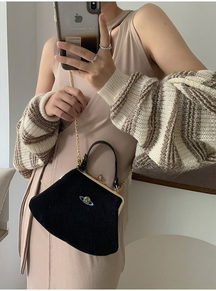 The Vesper Velvet Clasp Bag